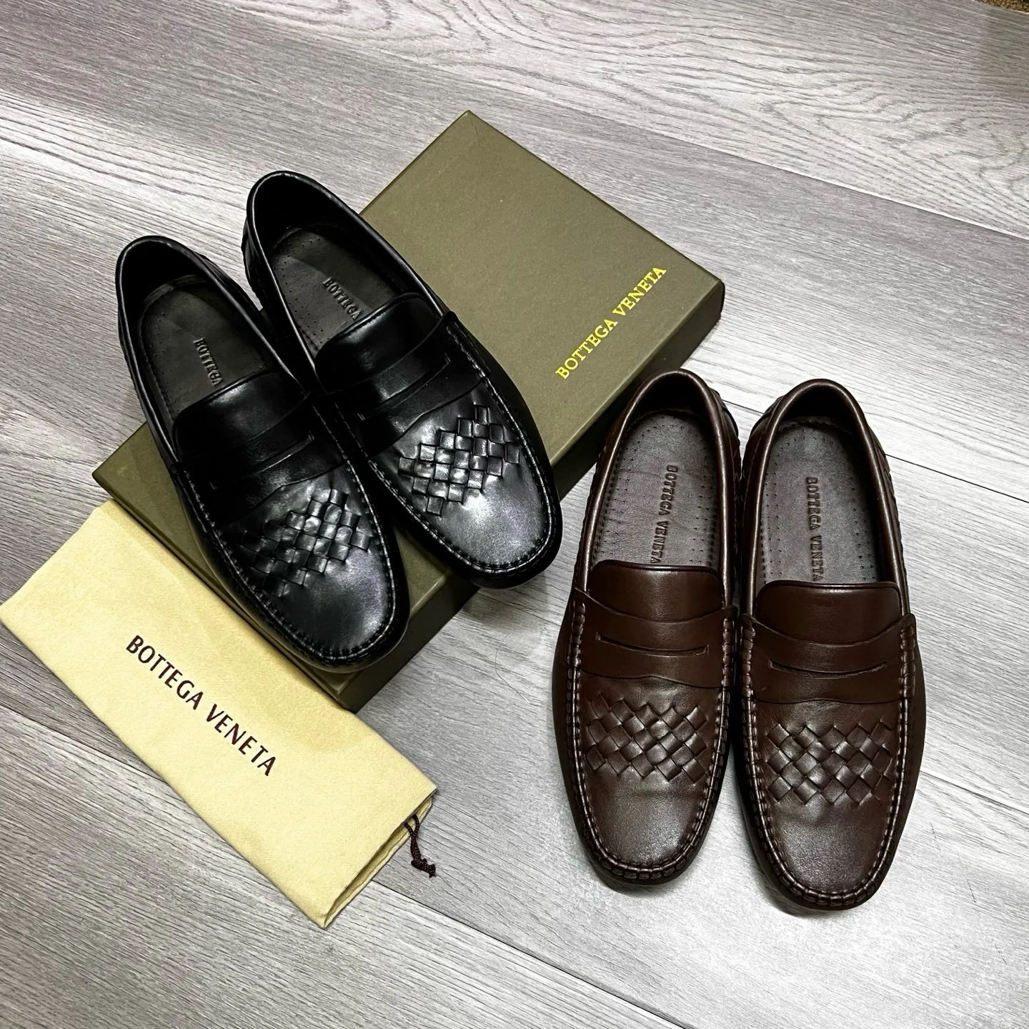 Factory price 480 BV 〰️Purely handmade classic men's beanie shoes👉👉driving shoes, slip-on shoes, made of imported cowhide from Italy, 💕water-dyed cowhide lining, 🔊original outsole, waterproof platform design, comfortable on the feet. Good choice for traveling and driving, single color available, code number: 38-44, (45 can be customized)